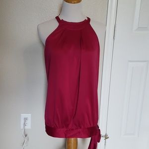*SALE* 3/$10- New York and Co Magenta Classy Top L